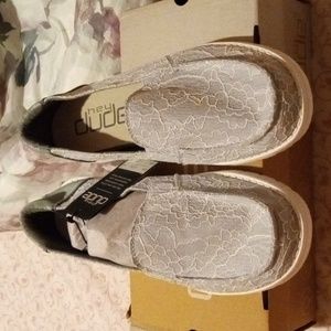 Women's hey dude shoes size 9 nwb